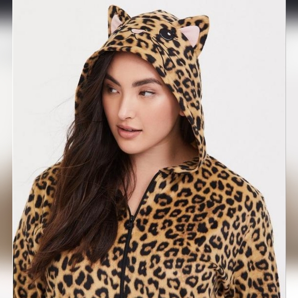 Torrid Cheetah Print Fleece Full Length Cat Ear Lounge Onesie/Costume Size 1/2 - Picture 4 of 14
